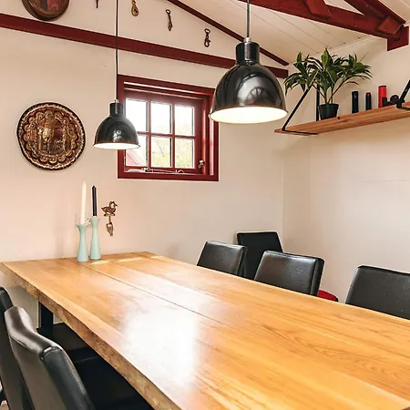 6 Person In Nyaraló Løgstør